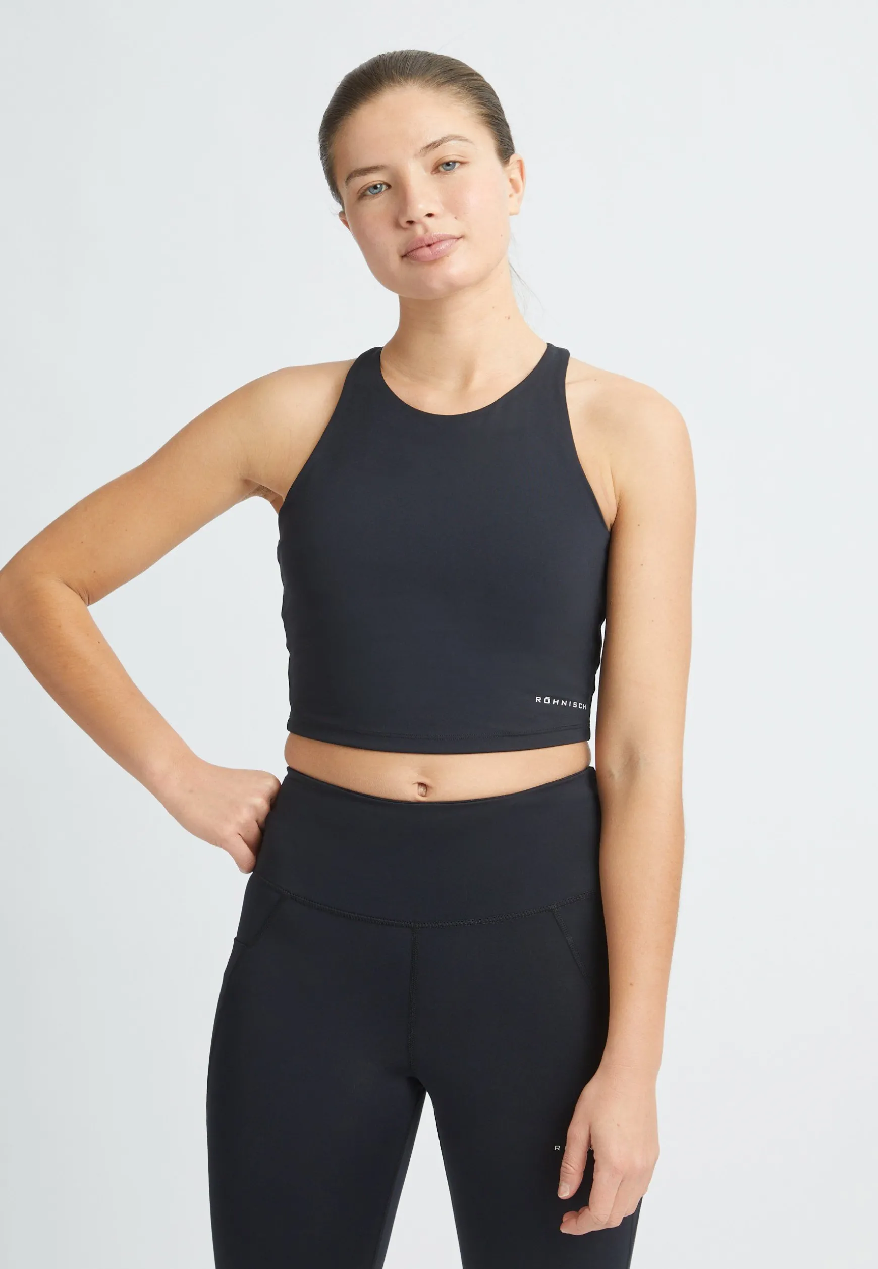flattering_cropped_racerb_2.webp Flattering Cropped Racerback, -Röhnisch Store