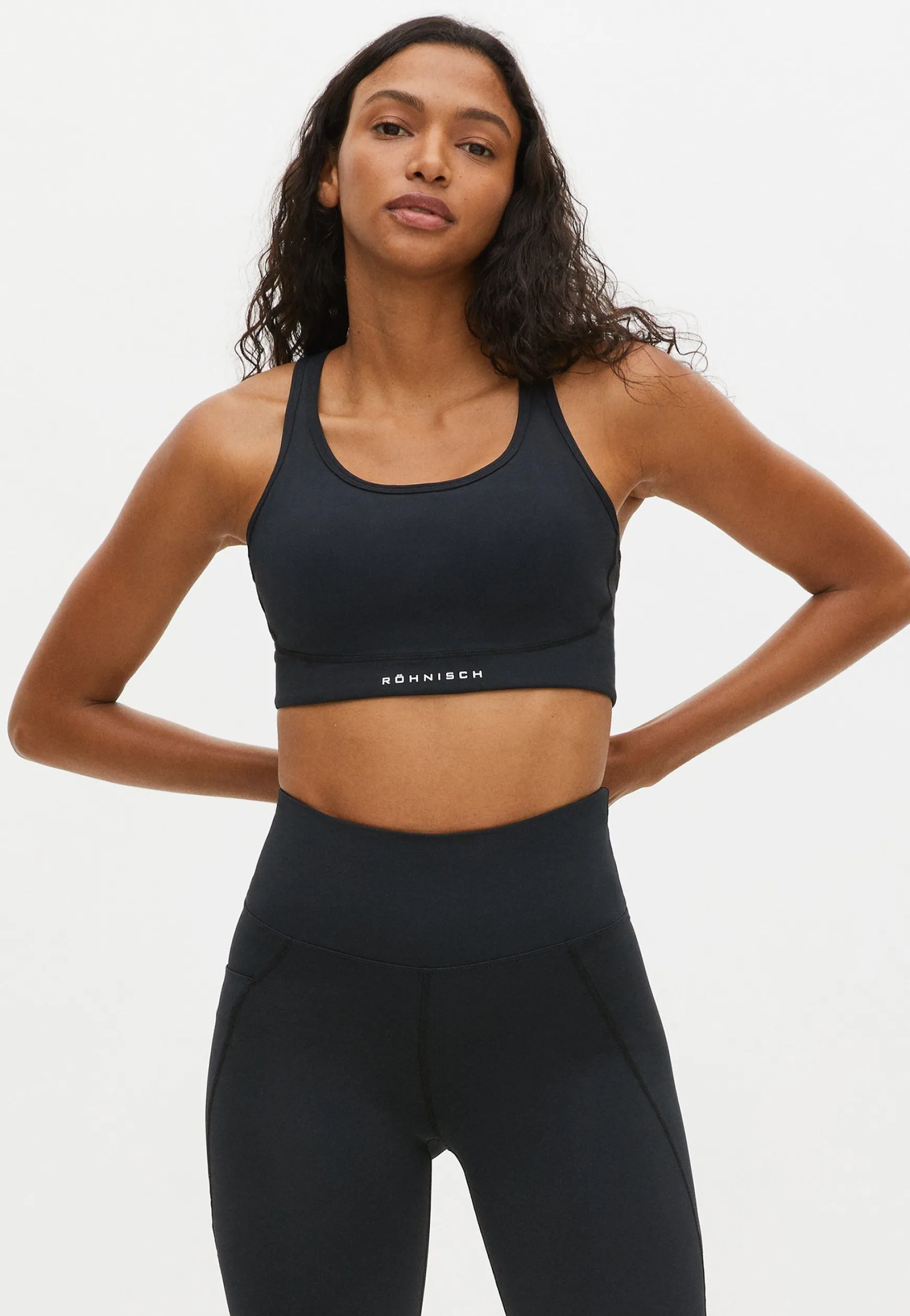 flattering_sportsbra_blac_3.webp Flattering Sportsbra, -Röhnisch Hot