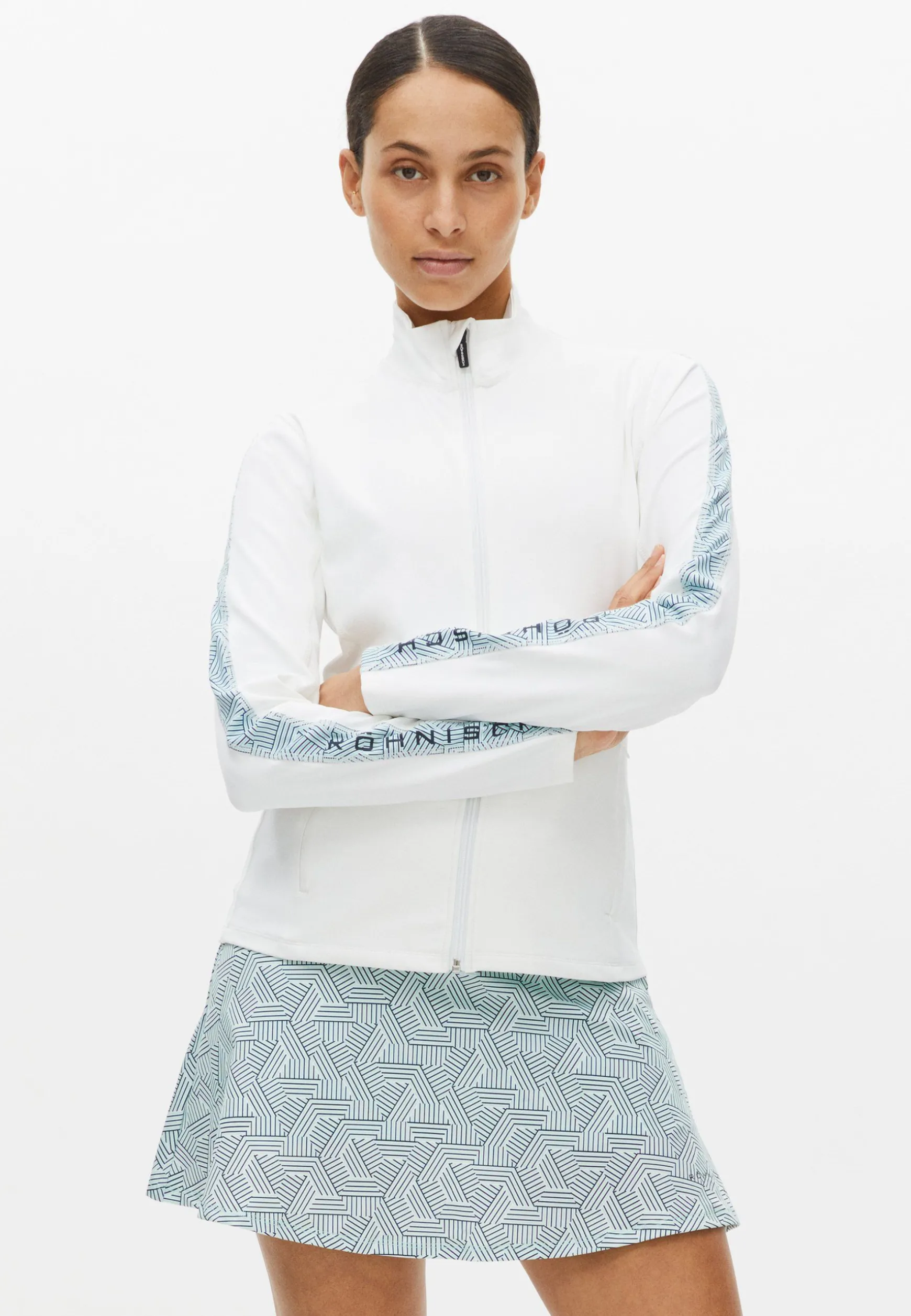 frida_cardigan_white_0.webp Frida Cardigan, -Röhnisch Online