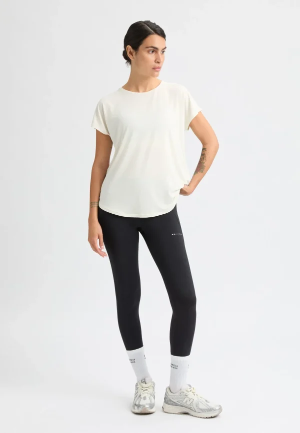 Motion Loose Tee, -Röhnisch Online