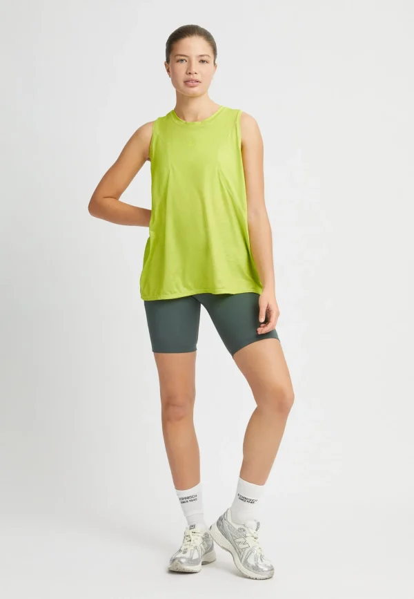 Snap Tank, -Röhnisch Hot