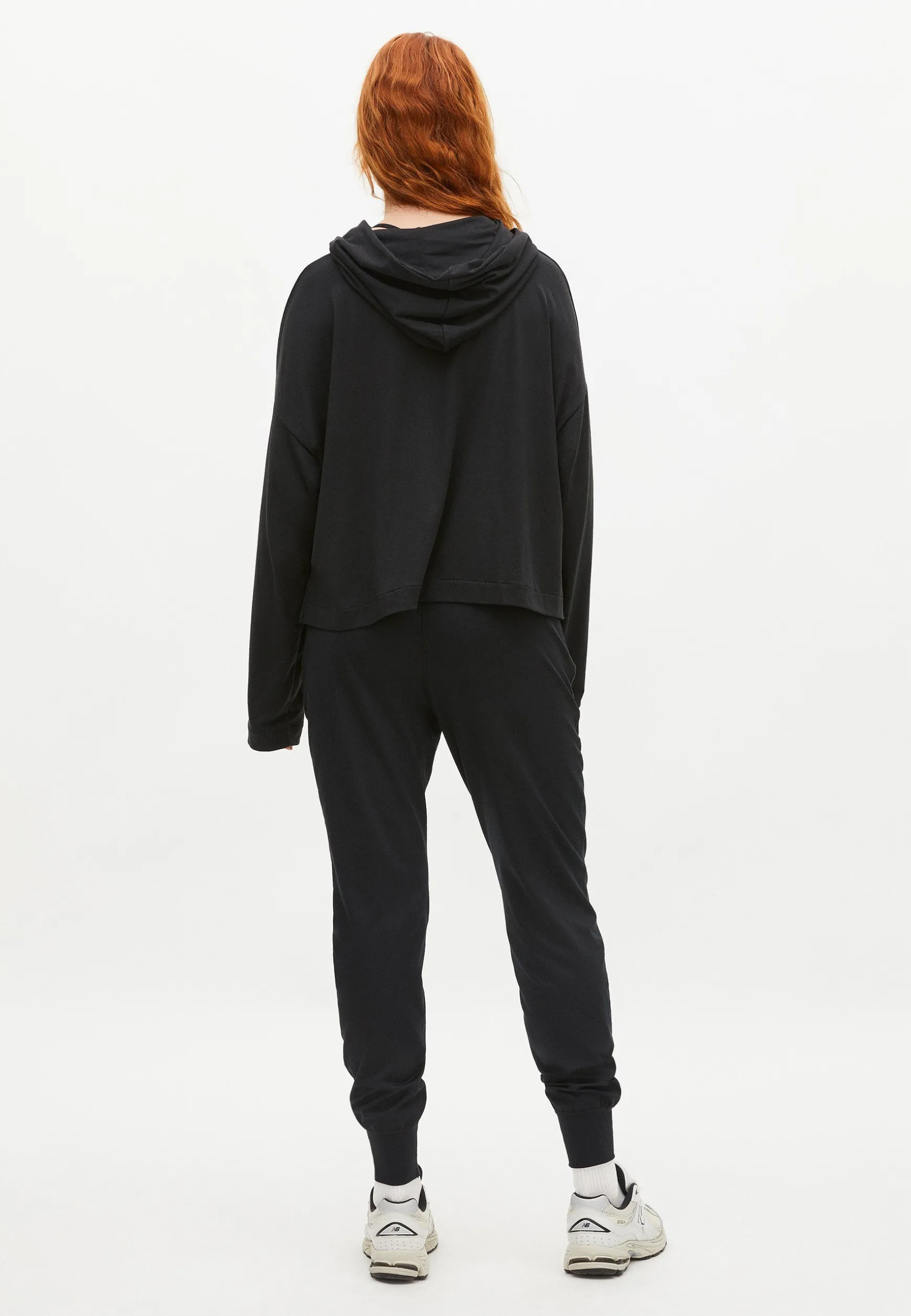 soft_cropped_hoodie_black_2.webp Soft Cropped Hoodie, -Röhnisch Outlet