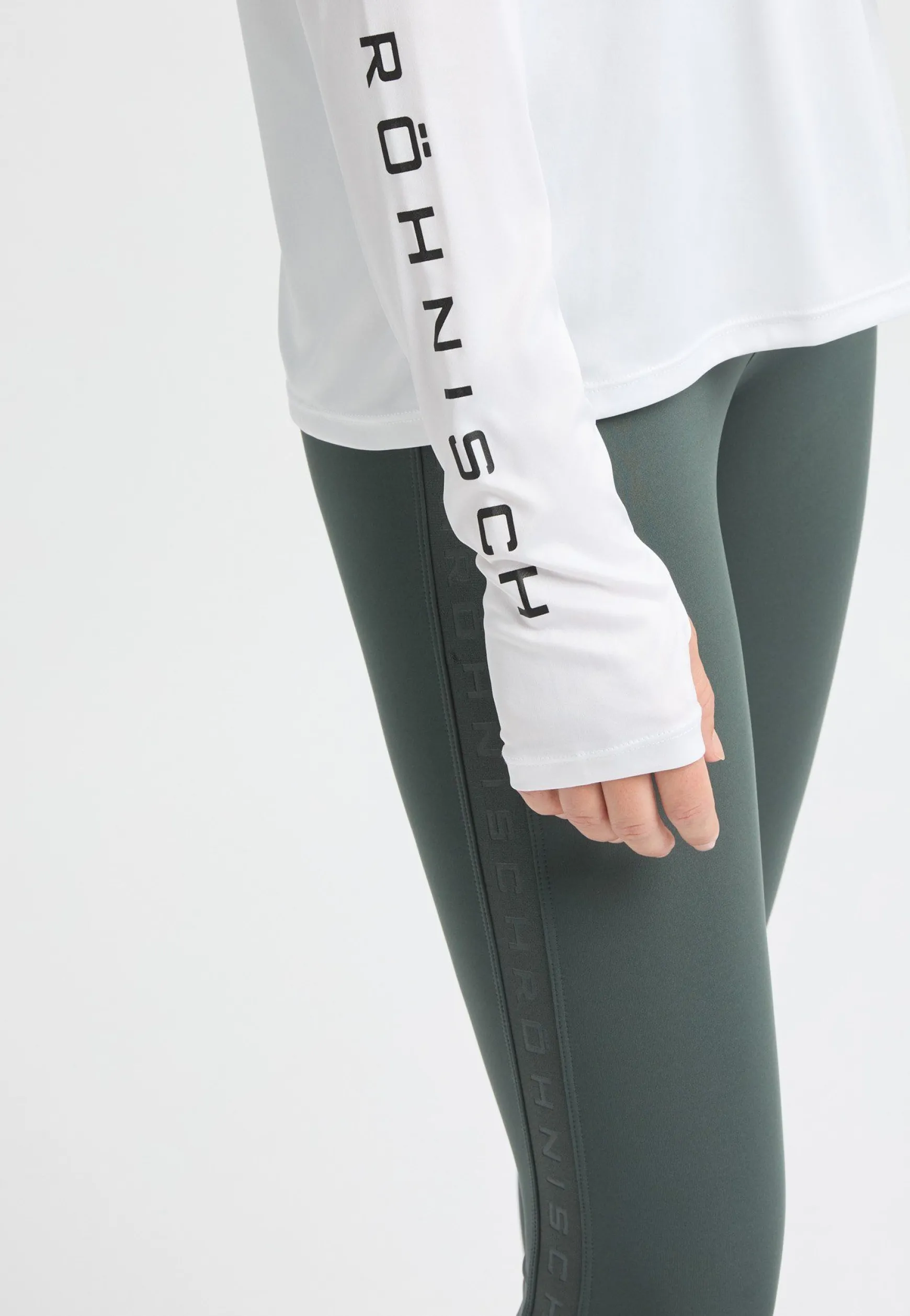 team_logo_long_sleeve_whi_1.webp Team Logo Long Sleeve, -Röhnisch Shop