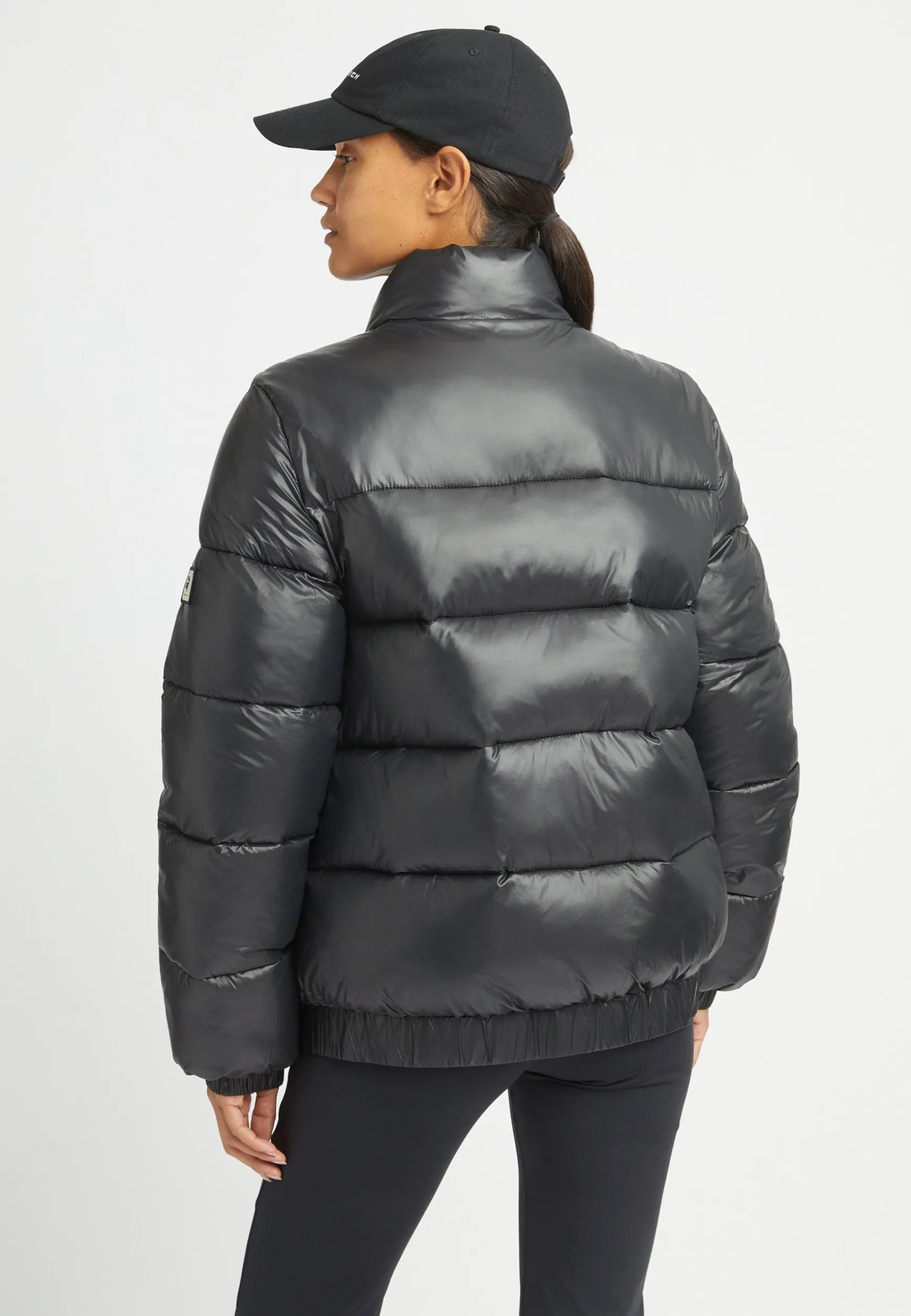urban_explorer_puffer_jac_3.webp Urban Explorer Puffer Jacket, -Röhnisch Fashion
